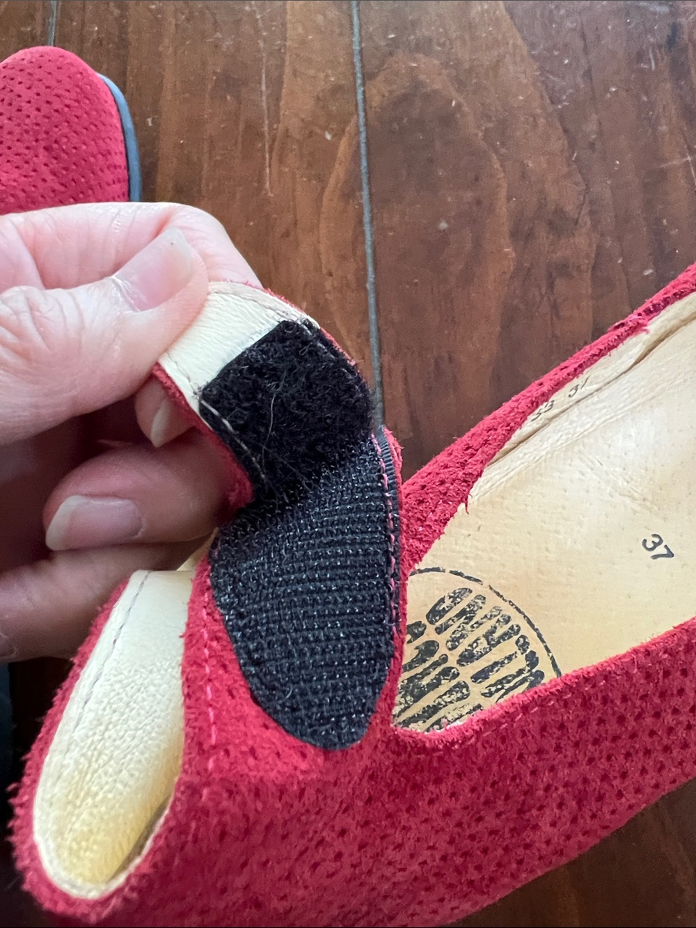 Loints of Holland Red Suede Mary Jane Flats with Ankle Strap (sz 37) - Picture 8 of 12